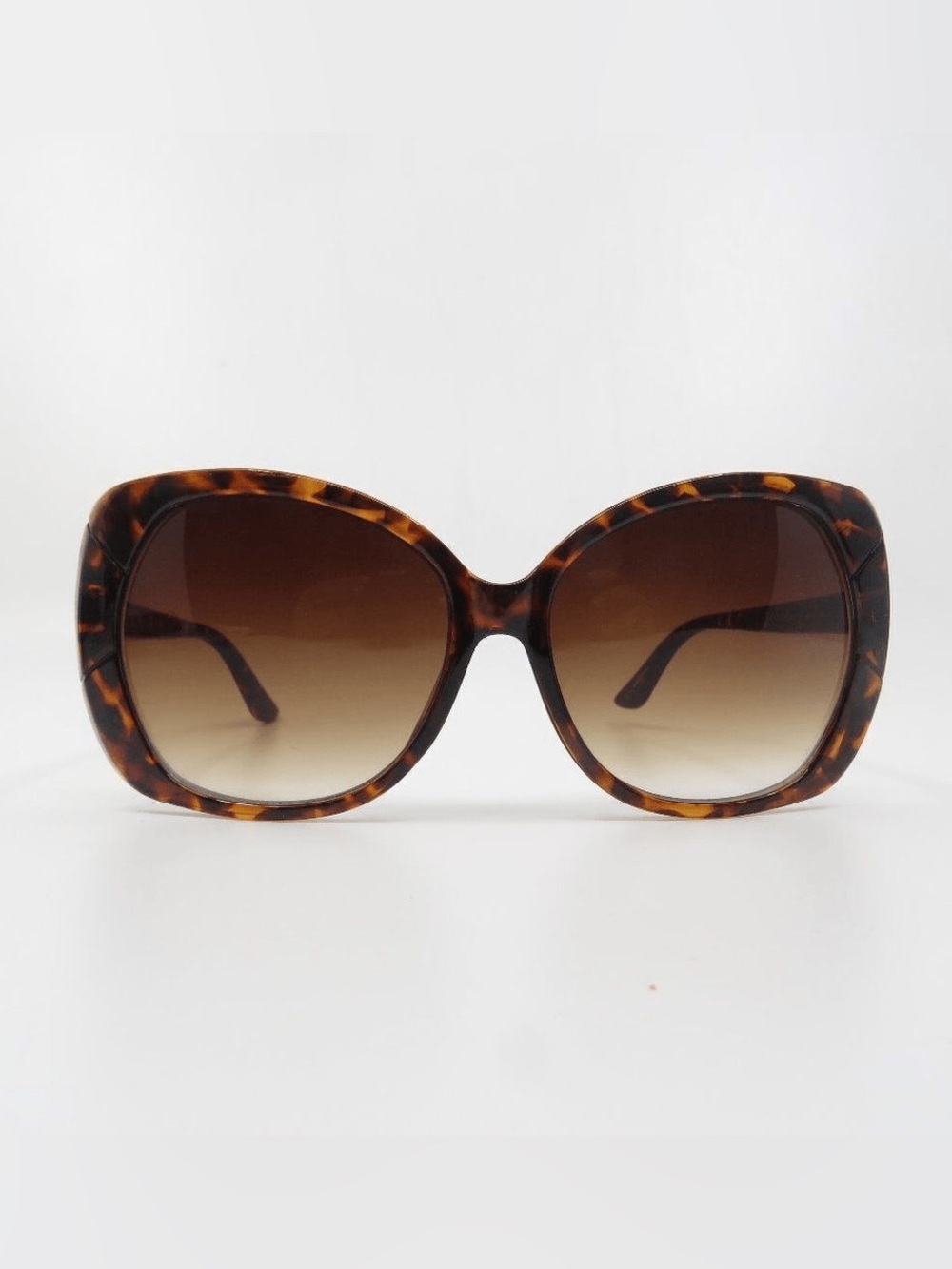 NWOT Kenneth Cole Tortoiseshell Women’s Sunglasses-Brown Gradient Lenses